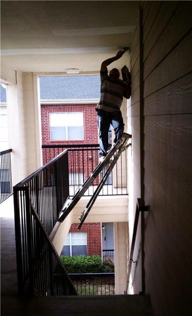 Work at height - Ladder over the stairs